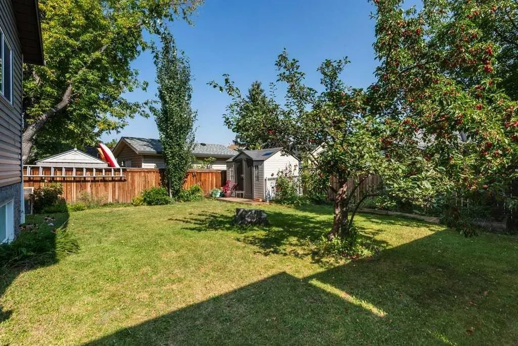 39 Shawglen Place SW