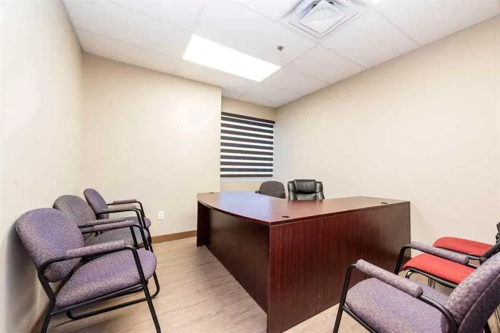 10985 38 Street NE, #103,105