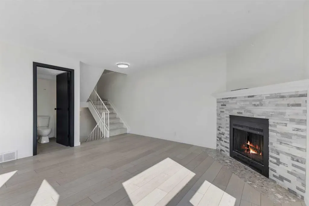 200 Shawnessy Drive SW, #14