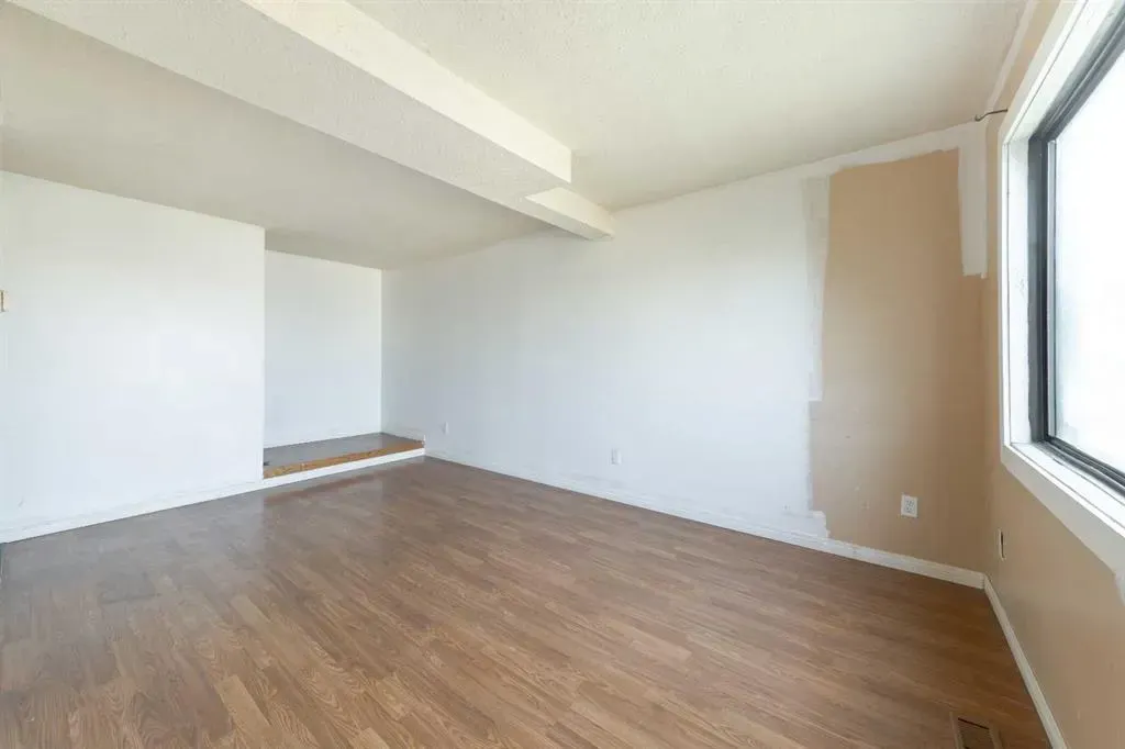 17 3 Avenue E, #7