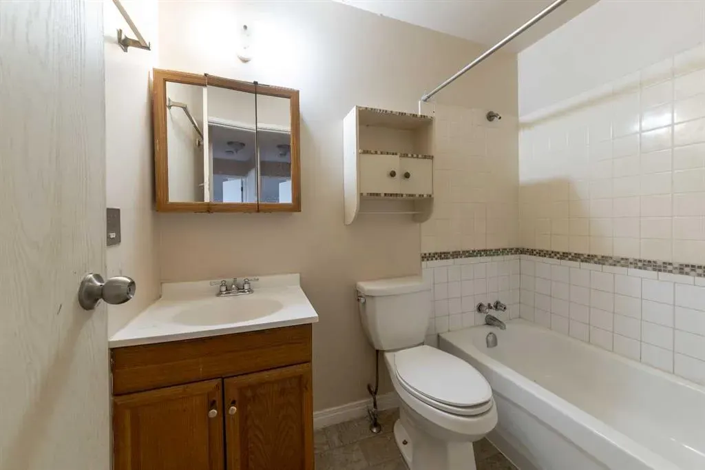 17 3 Avenue E, #7