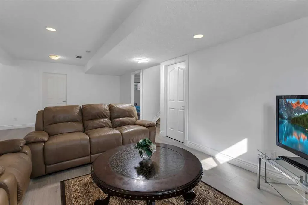 173 Panamount Green NW