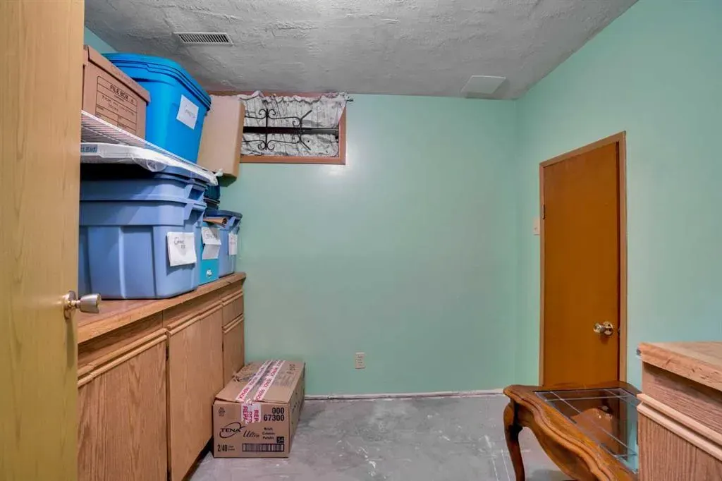 13 Falworth Way NE