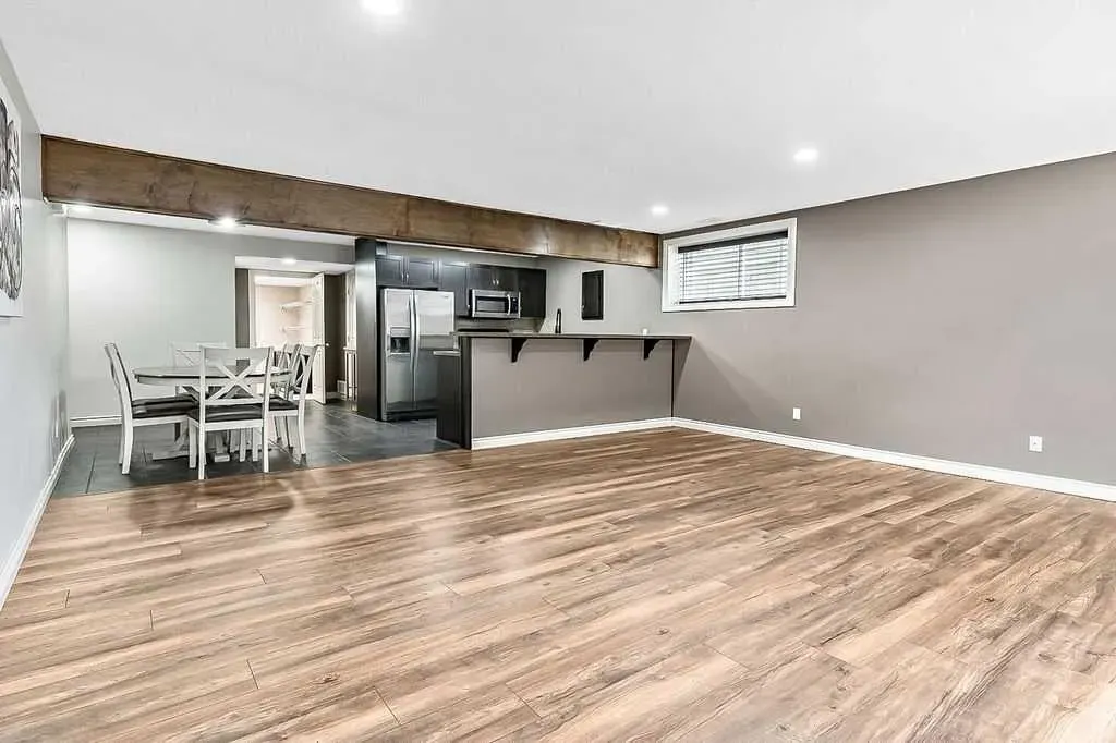 1957 High Country Drive NW