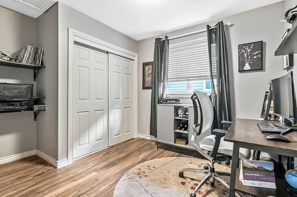 1957 High Country Drive NW