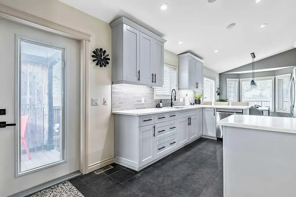 1957 High Country Drive NW