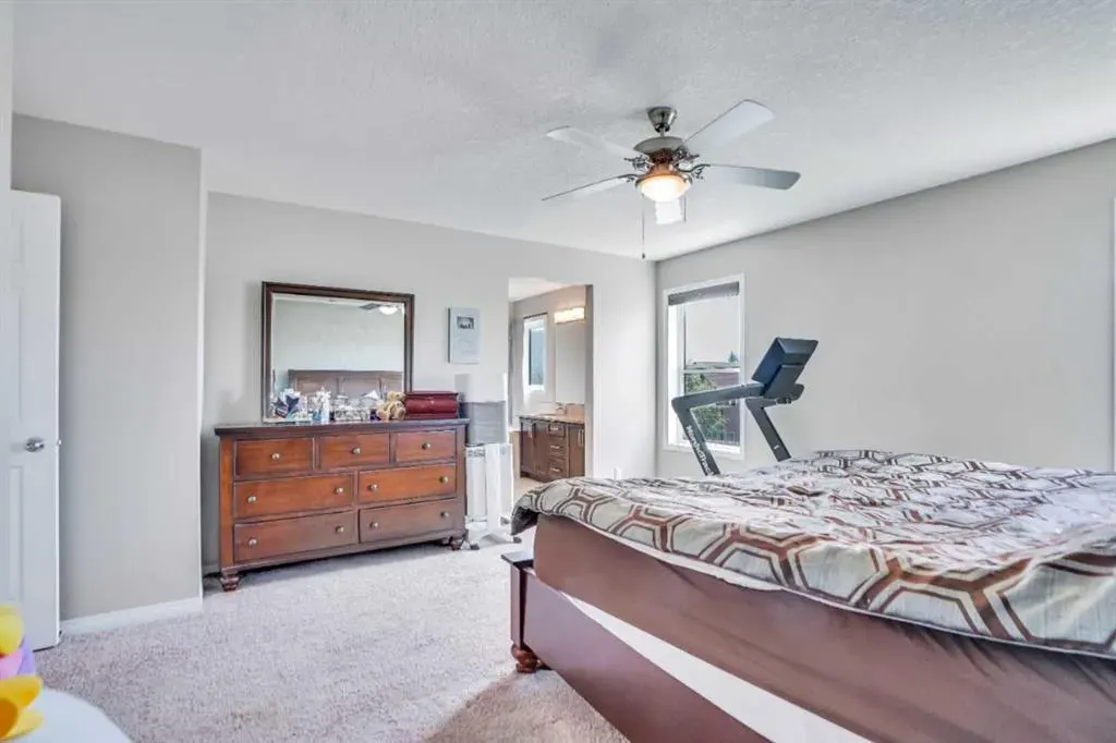 19 Hillcrest Link SW