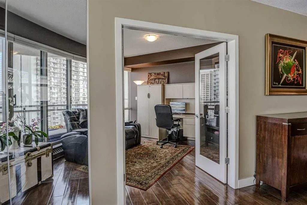 1078 6 Avenue SW, #2401