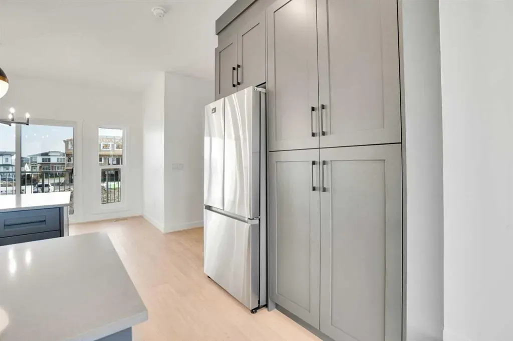 145 CHELSEA Mews, #54