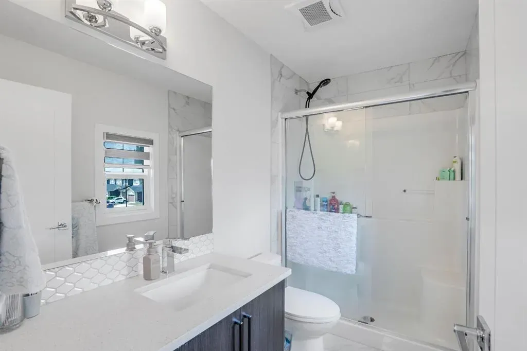 28 Midtown Close SW