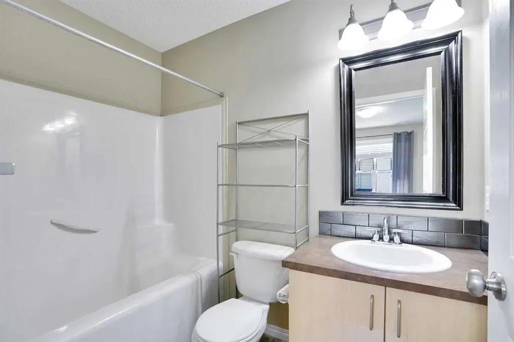 3174 New Brighton Gardens SE