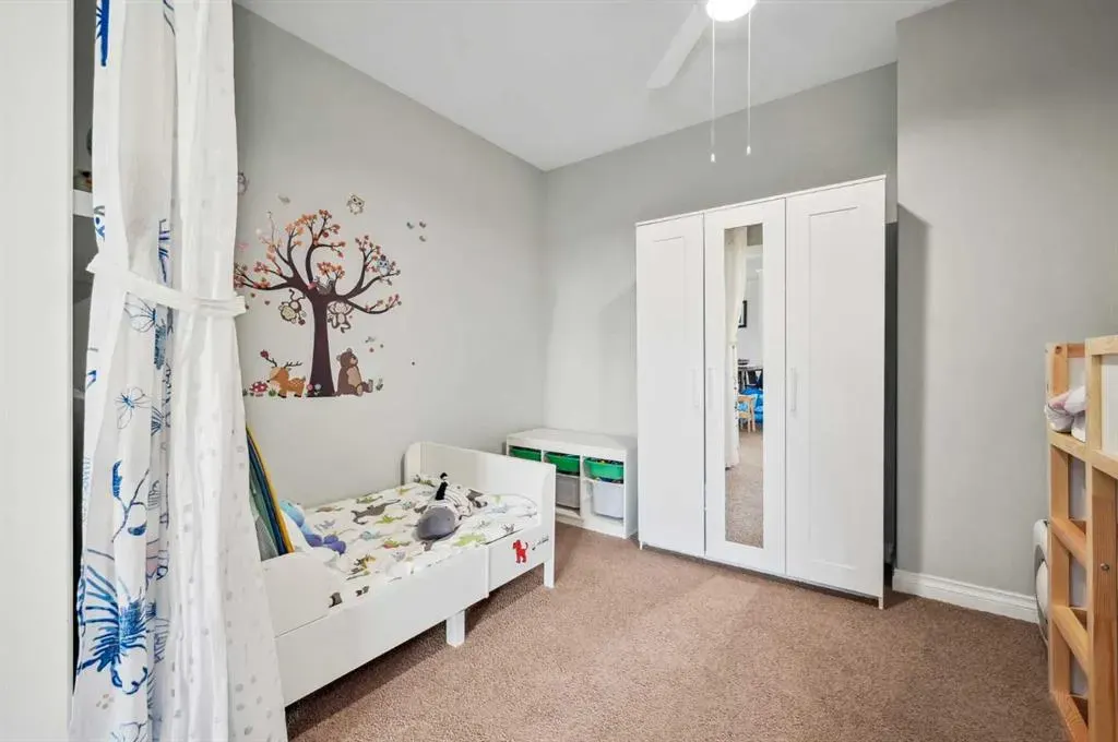 60 24 Avenue SW, #210