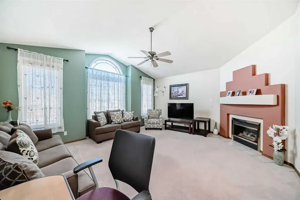 41 Covette Bay NE