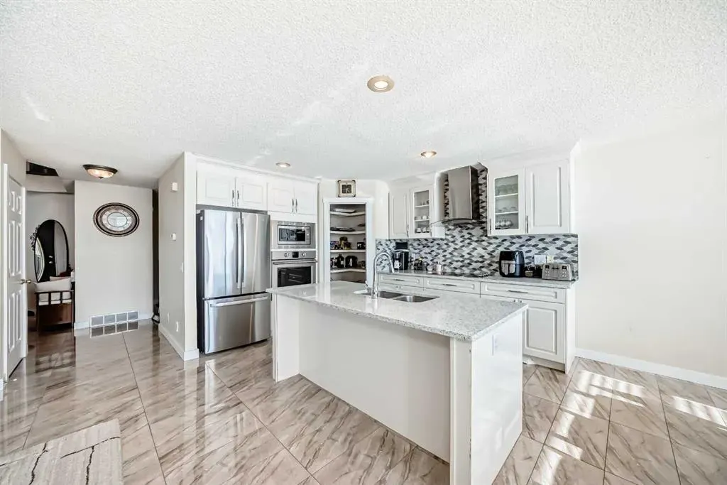 41 Covette Bay NE