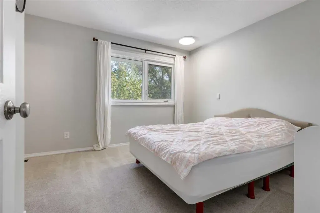 1111 Canterbury Drive SW, #4