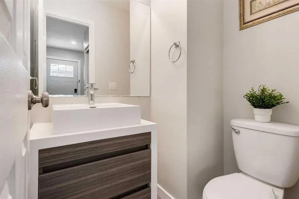 1111 Canterbury Drive SW, #4
