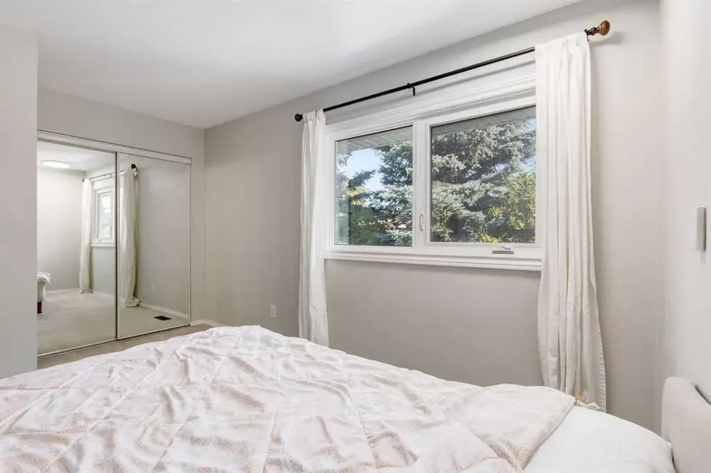 1111 Canterbury Drive SW, #4