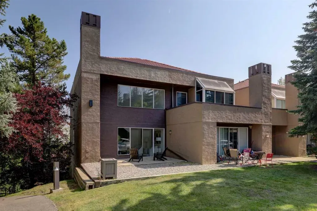 226 Village Terrace SW, #8