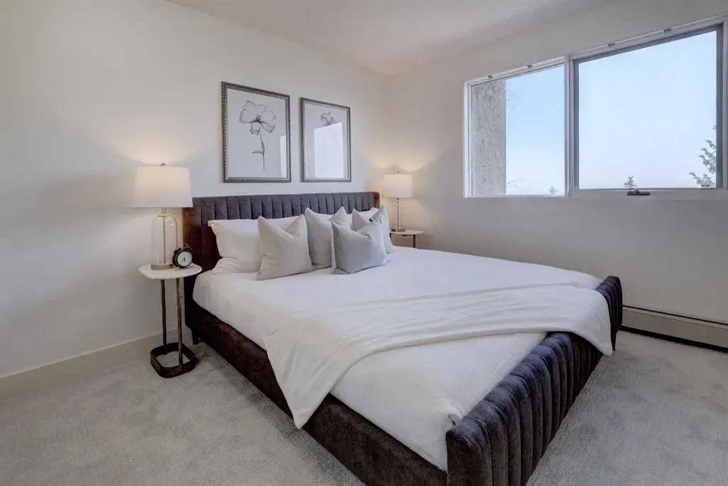 226 Village Terrace SW, #8