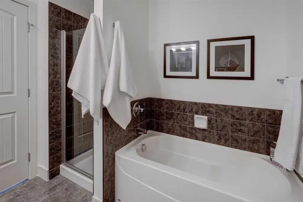 226 Village Terrace SW, #8