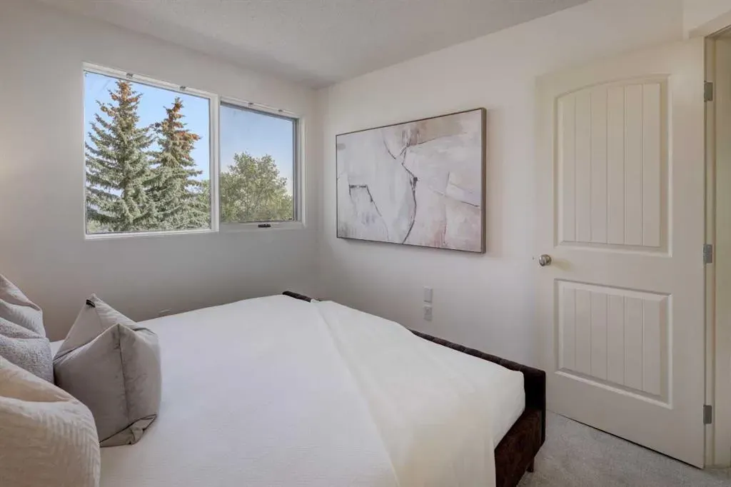 226 Village Terrace SW, #8