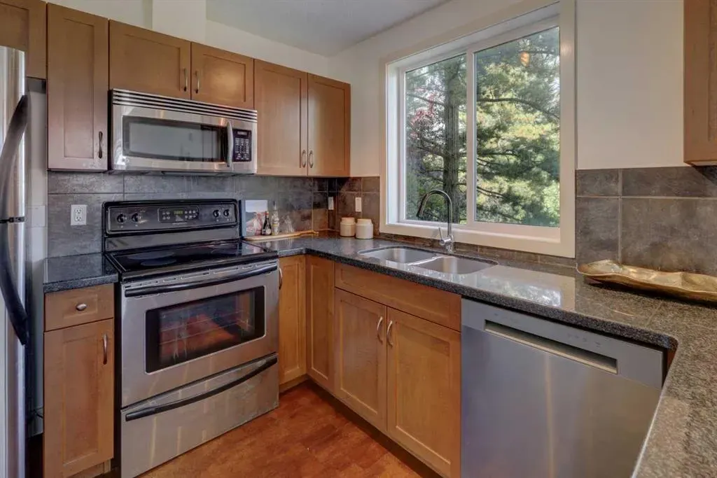 226 Village Terrace SW, #8