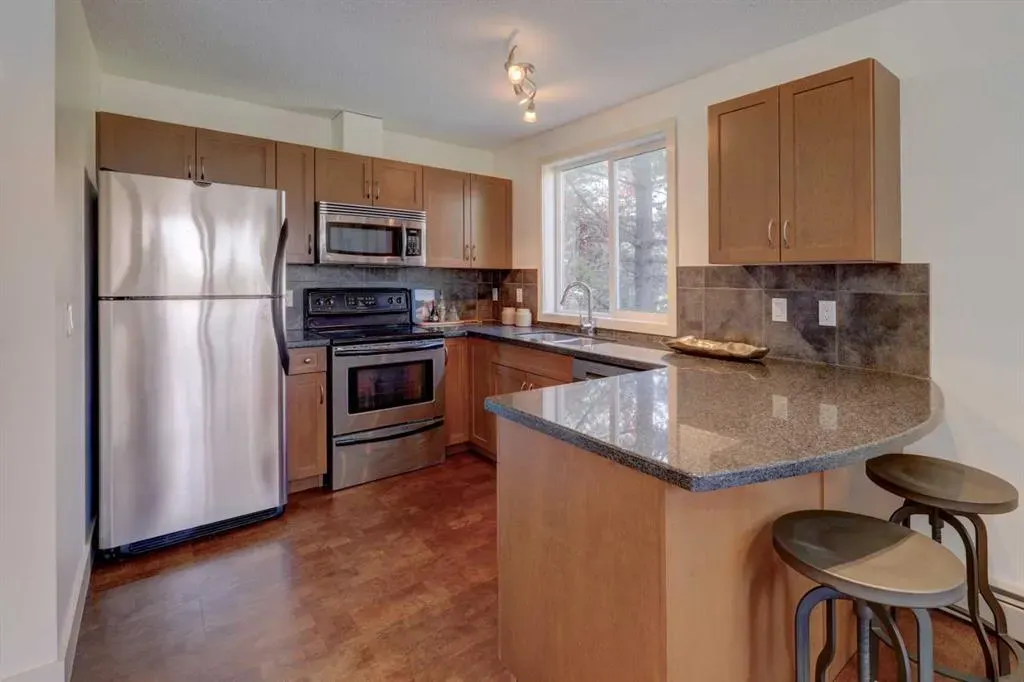 226 Village Terrace SW, #8