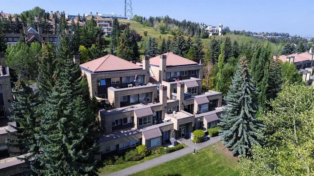 226 Village Terrace SW, #8
