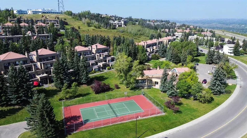 226 Village Terrace SW, #8