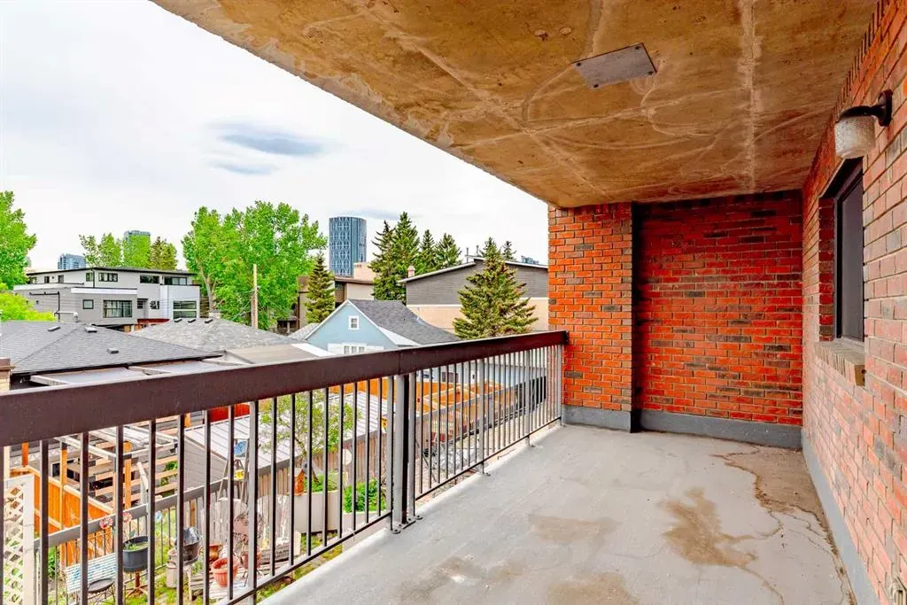 659 4 Avenue NE, #204