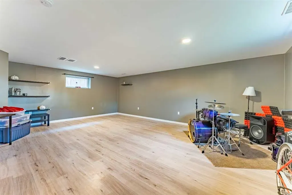 76 Cranfield Place SE