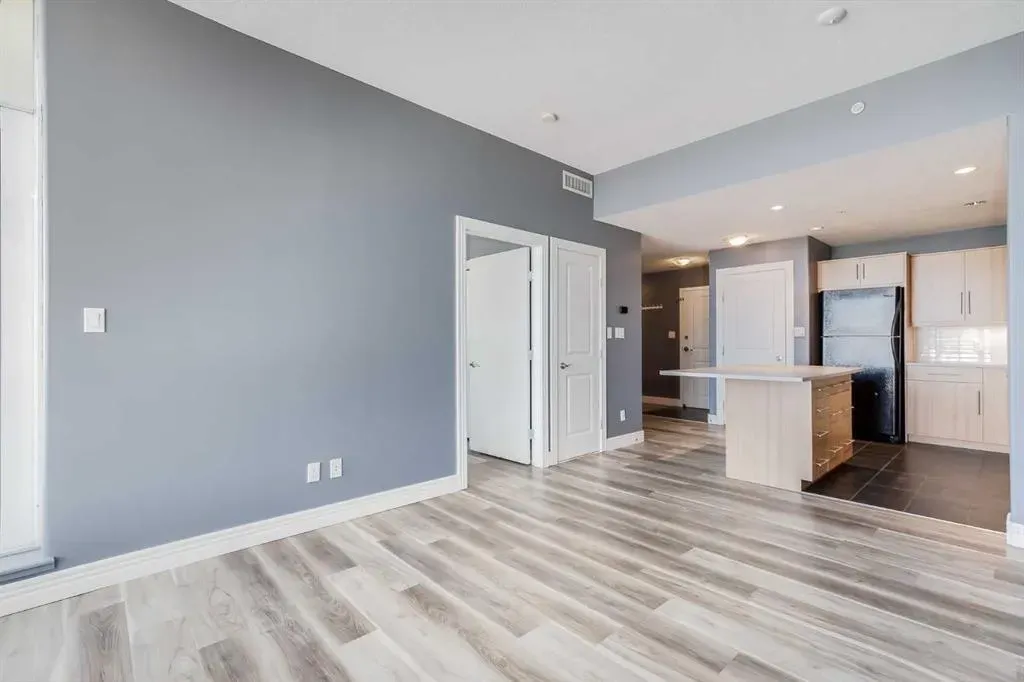 55 Spruce Place SW, #2001