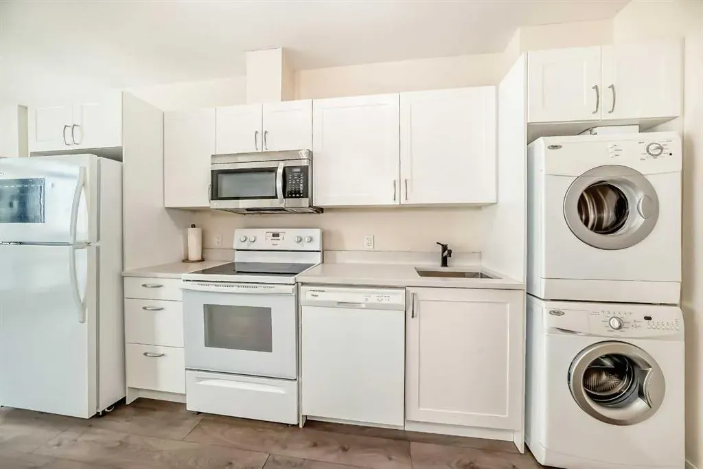 10 brentwood Common NW, #810