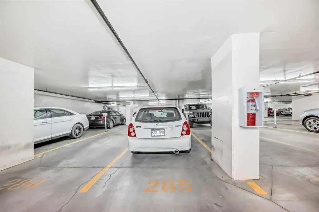 10 brentwood Common NW, #810