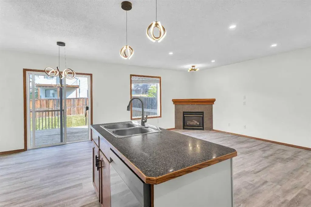 35 Tuscarora Way NW