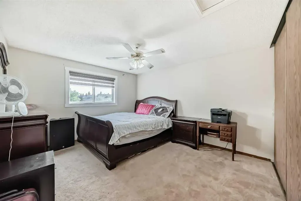 11 Martinwood Road NE