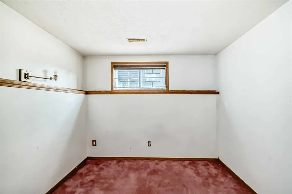 11 Martinwood Road NE