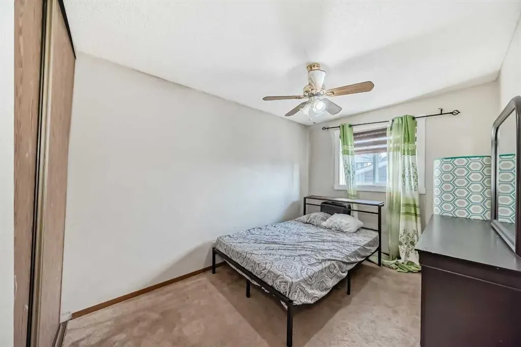 11 Martinwood Road NE