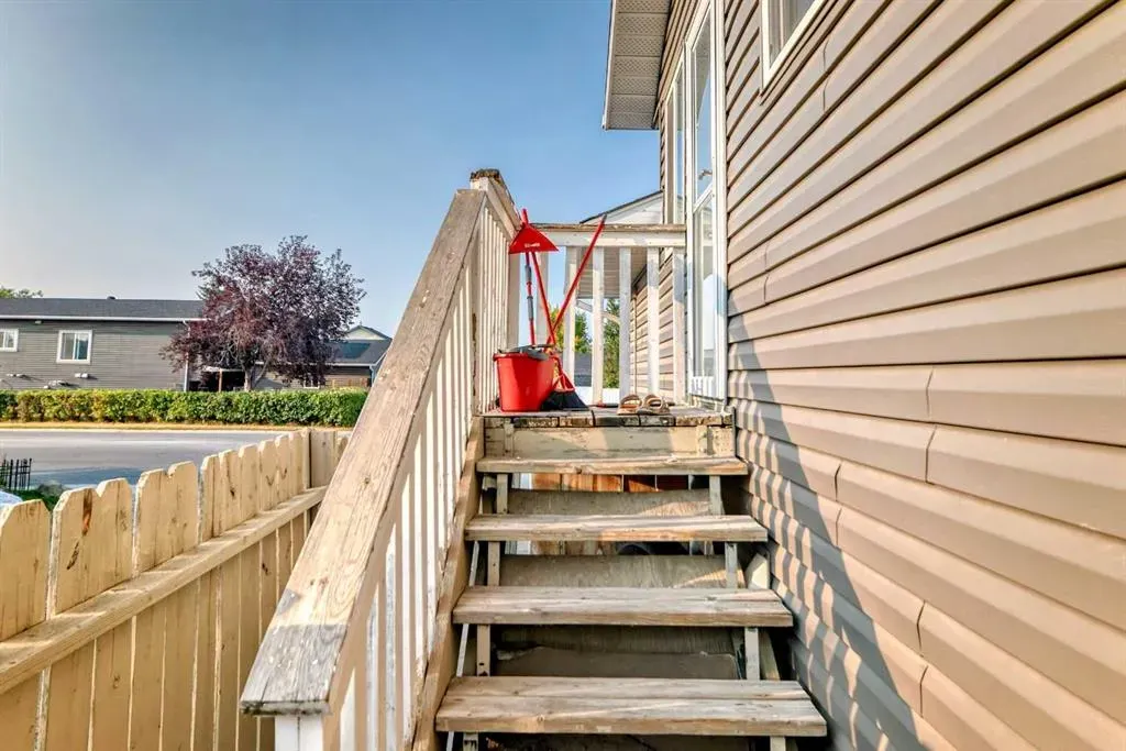 11 Martinwood Road NE