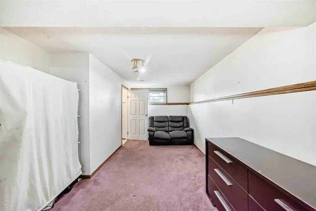 11 Martinwood Road NE