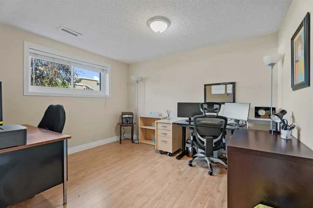 1205 Meadowbrook Drive SE