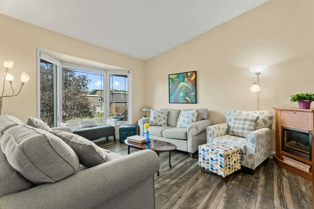 1205 Meadowbrook Drive SE