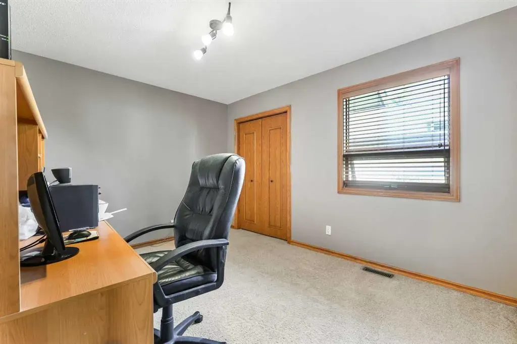 322 Douglas Woods Court SE