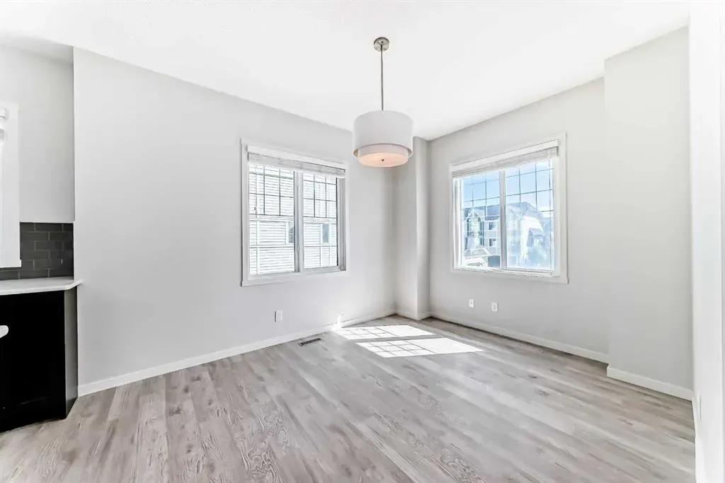 59 Nolanlake Cove NW