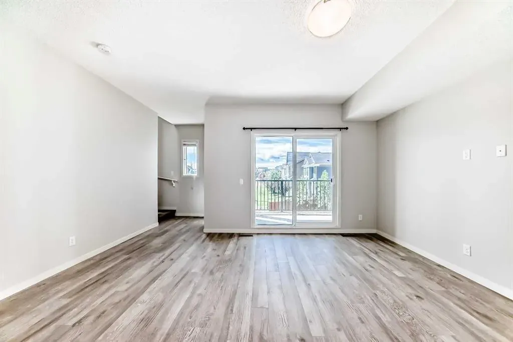 59 Nolanlake Cove NW