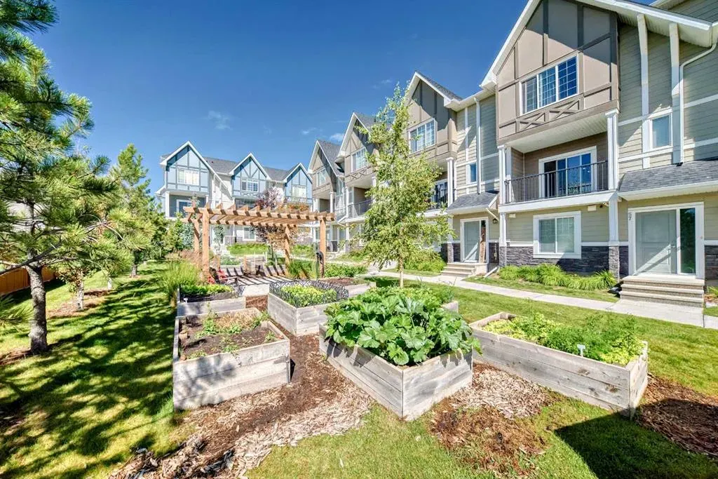 59 Nolanlake Cove NW