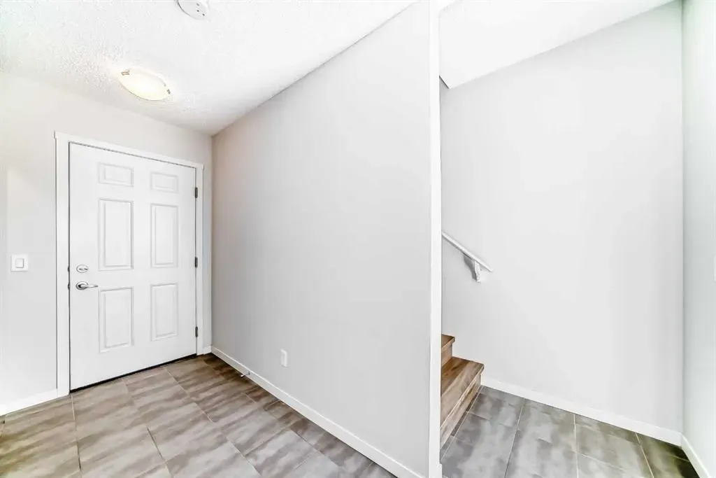 59 Nolanlake Cove NW