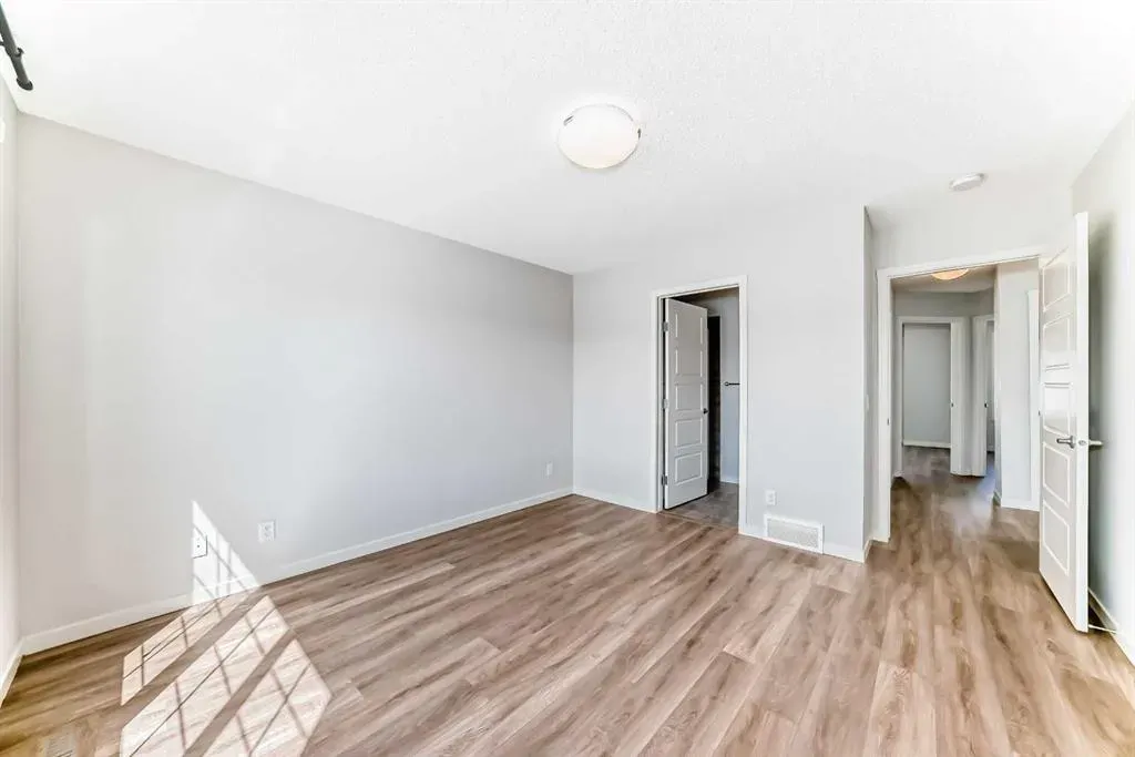 59 Nolanlake Cove NW