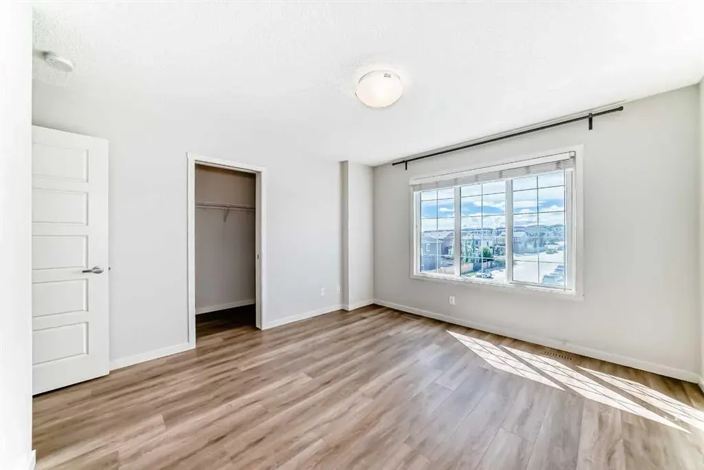 59 Nolanlake Cove NW