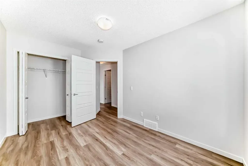 59 Nolanlake Cove NW